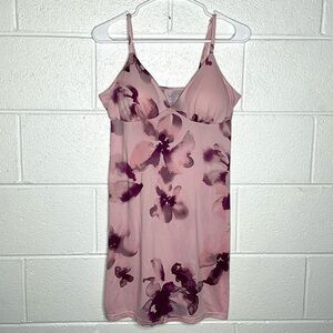 < Nicole Miller Pink Floral Pattern Night Dress >